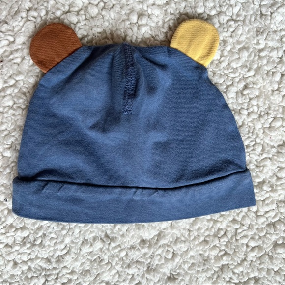 H&M Baby Onesie & Cap Set - Picture 5 of 6